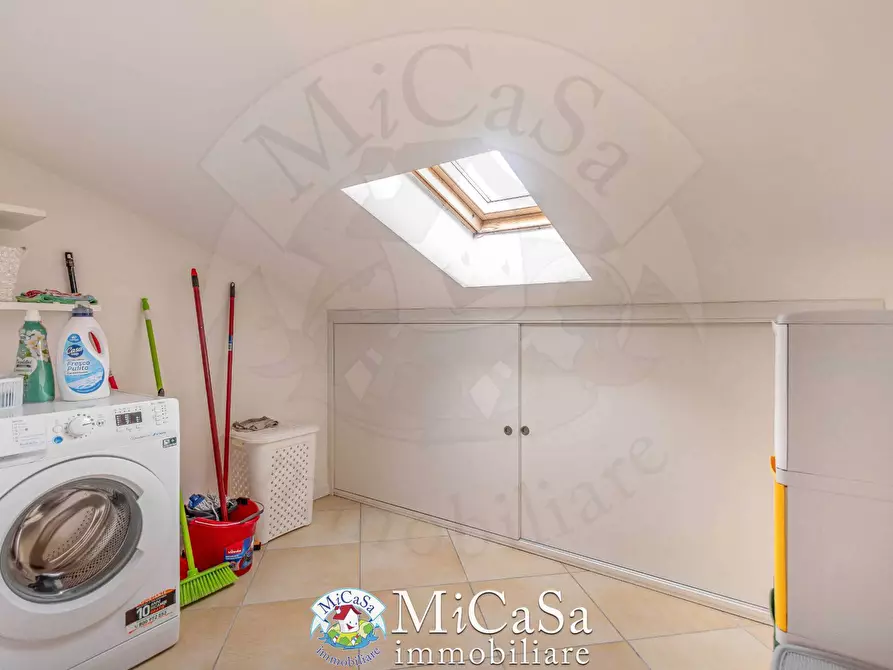 Immagine 31 di Mansarda in vendita  a Pisa