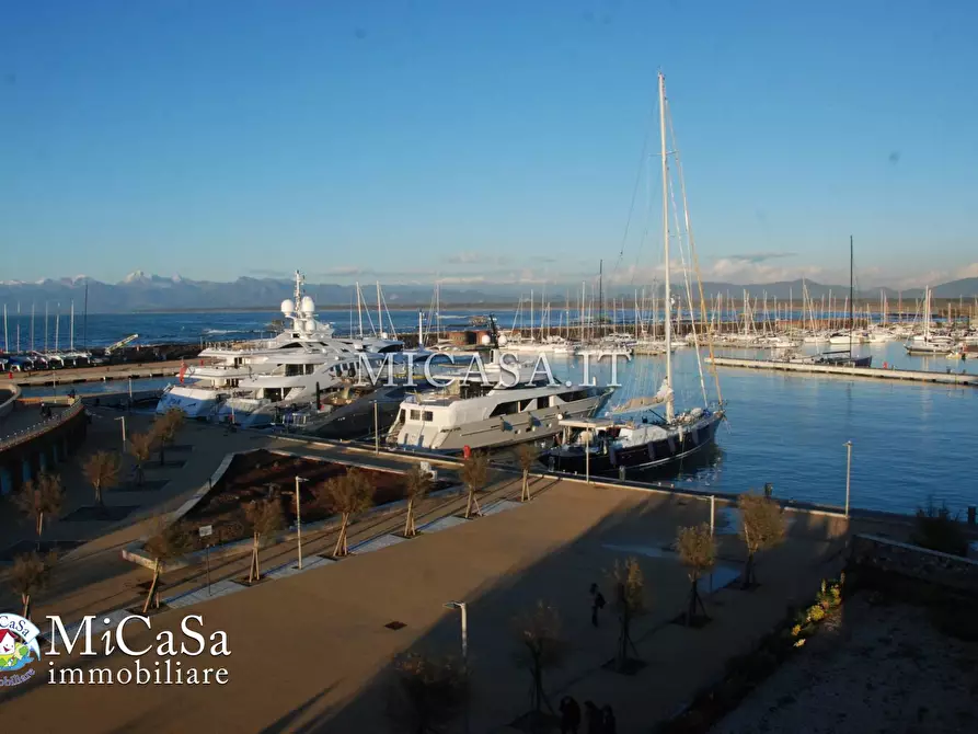 Immagine 8 di Attività commerciale in vendita  a Pisa