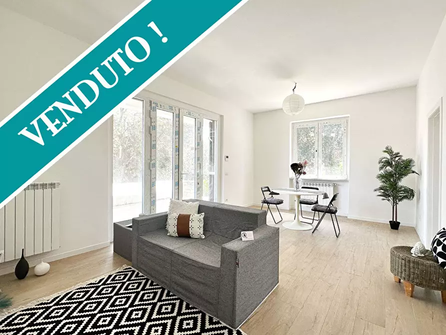 Immagine 1 di Villa in vendita  a Pisa