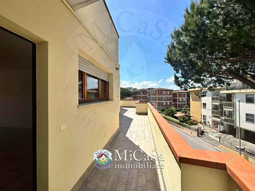 Immagine 12 di Mansarda in vendita  a Pisa