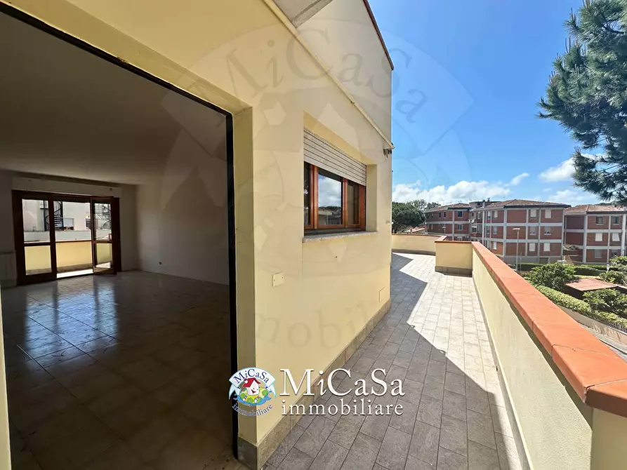 Immagine 11 di Mansarda in vendita  a Pisa