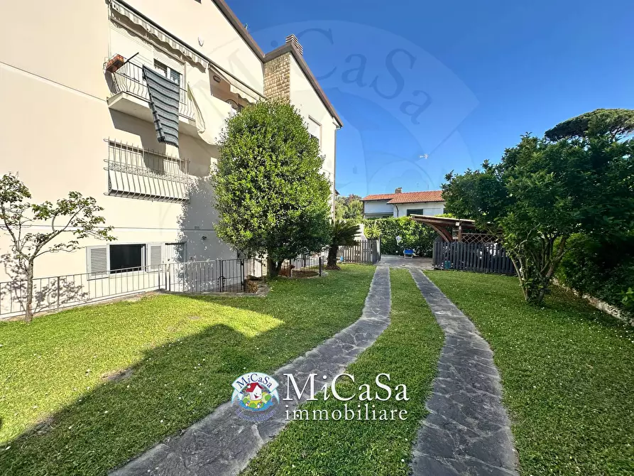 Immagine 28 di Casa bifamiliare in vendita  a Pisa