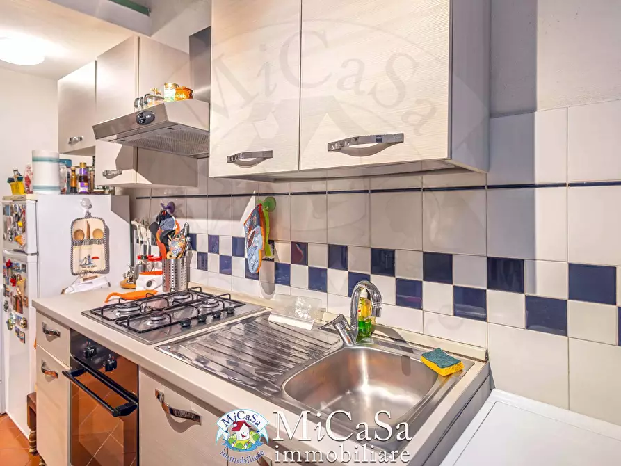 Immagine 11 di Appartamento in vendita  a Pisa