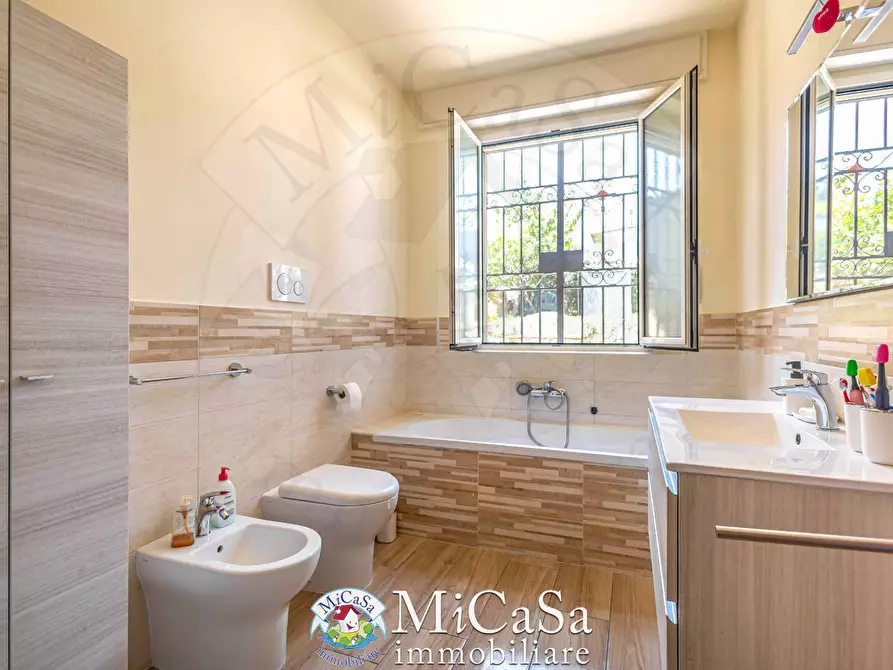 Immagine 15 di Casa bifamiliare in vendita  a Pisa