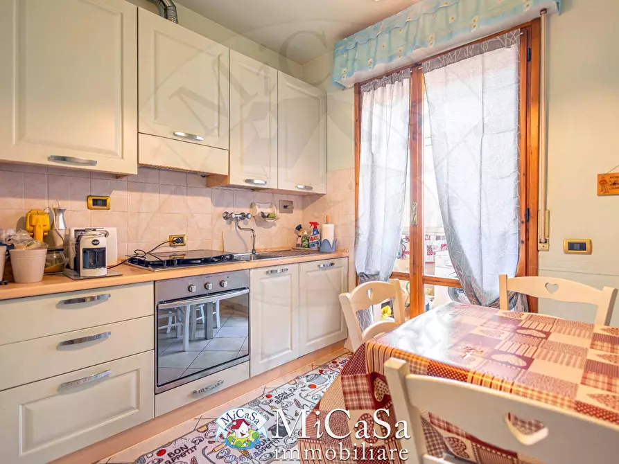 Immagine 10 di Appartamento in vendita  a Pisa