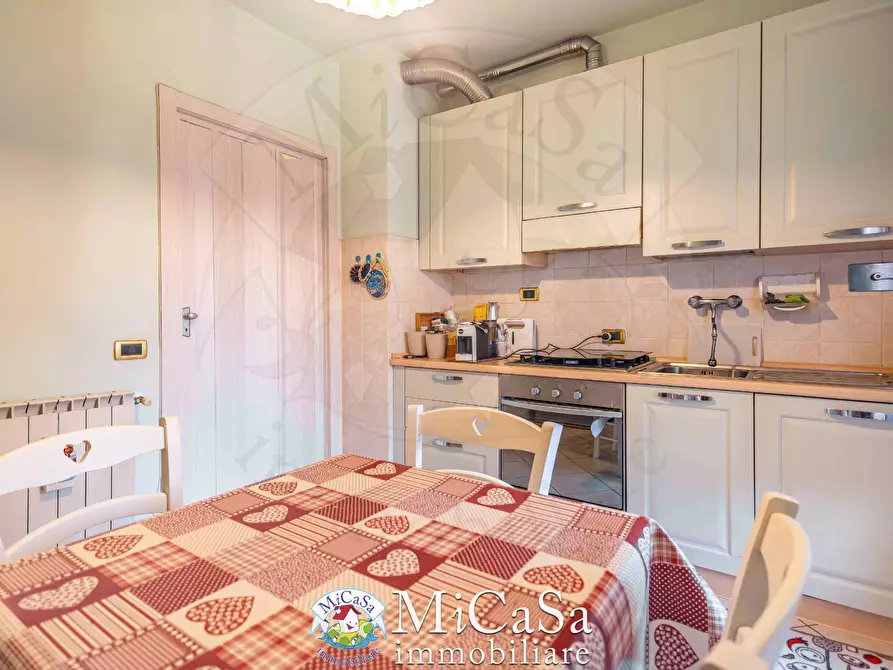 Immagine 11 di Appartamento in vendita  a Pisa