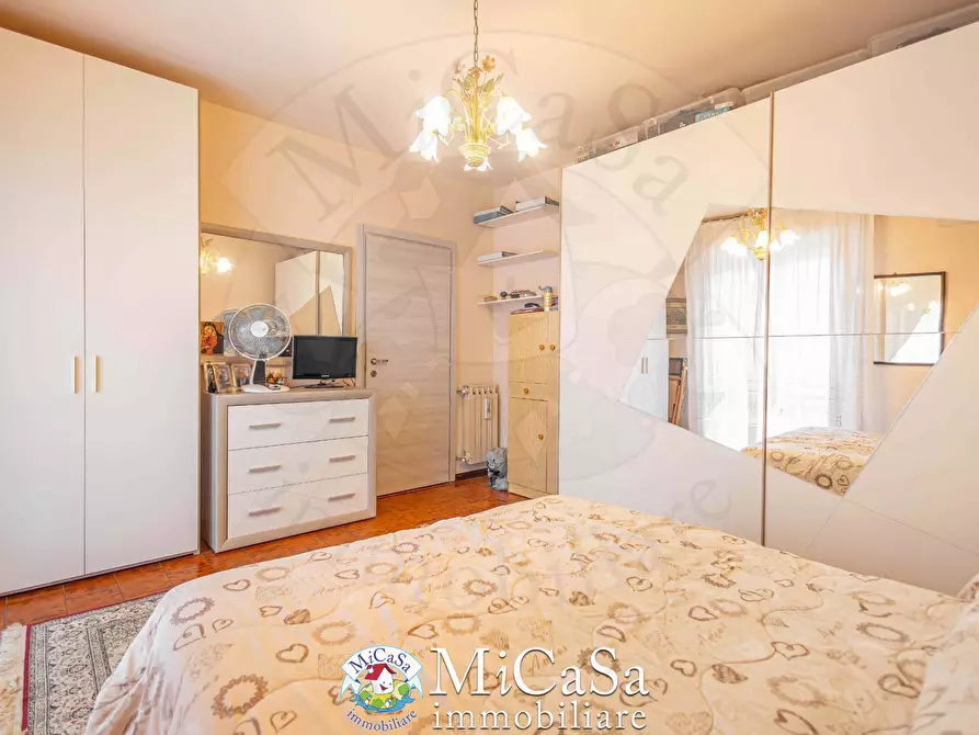 Immagine 16 di Appartamento in vendita  a Pisa