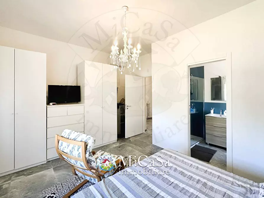 Immagine 21 di Casa bifamiliare in affitto  a Pisa