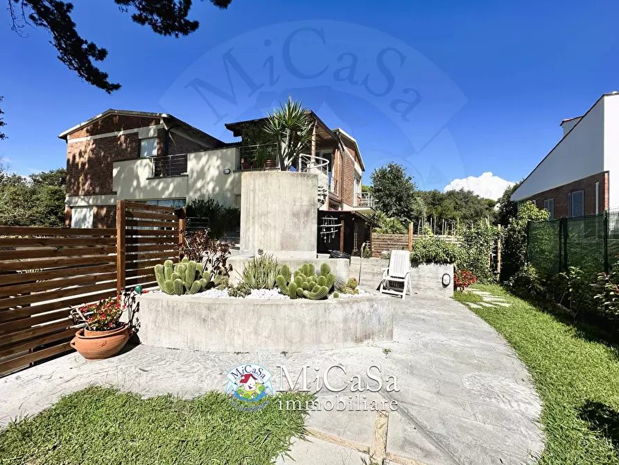 Immagine 29 di Casa bifamiliare in affitto  a Pisa