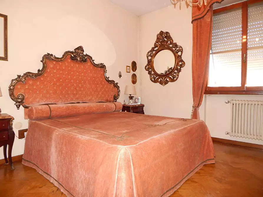 Immagine 10 di Mansarda in vendita  a Pisa