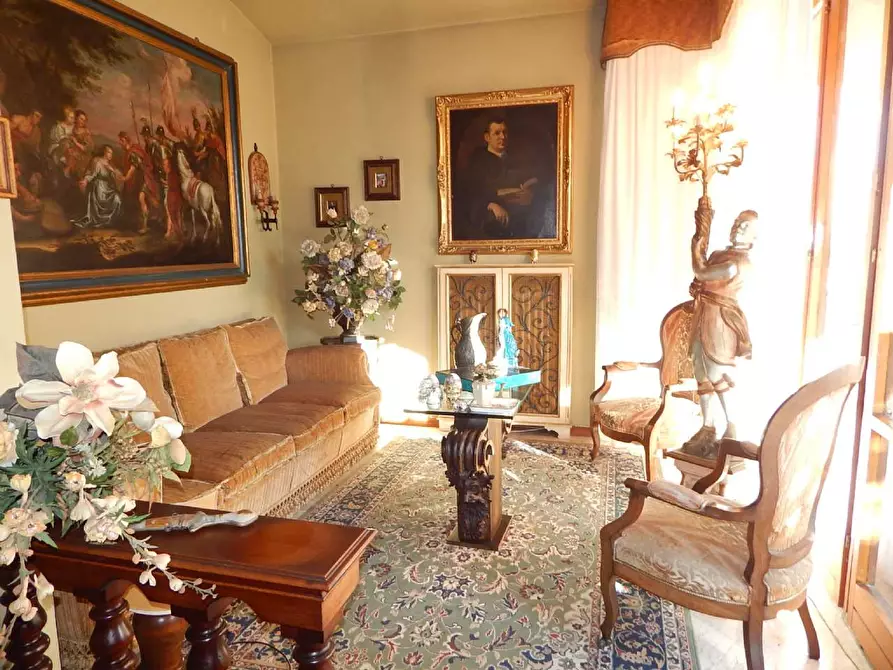 Immagine 9 di Mansarda in vendita  a Pisa