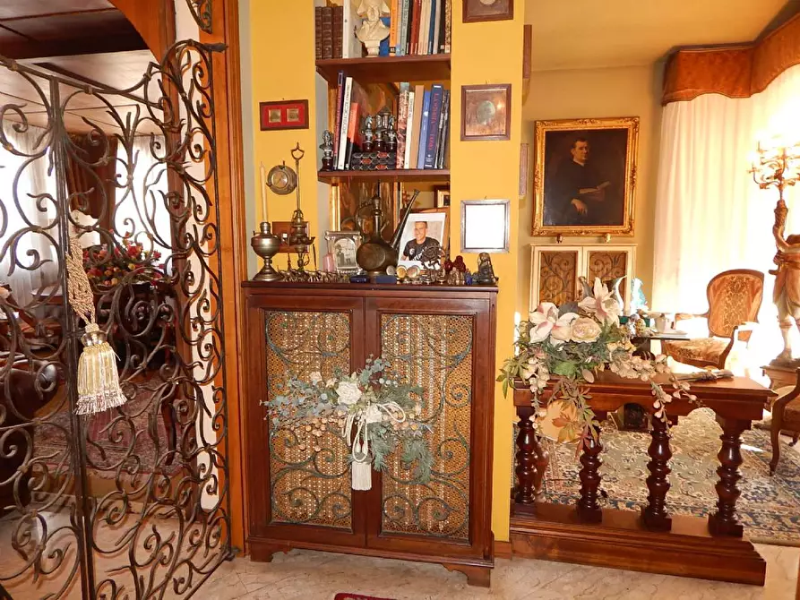 Immagine 8 di Mansarda in vendita  a Pisa