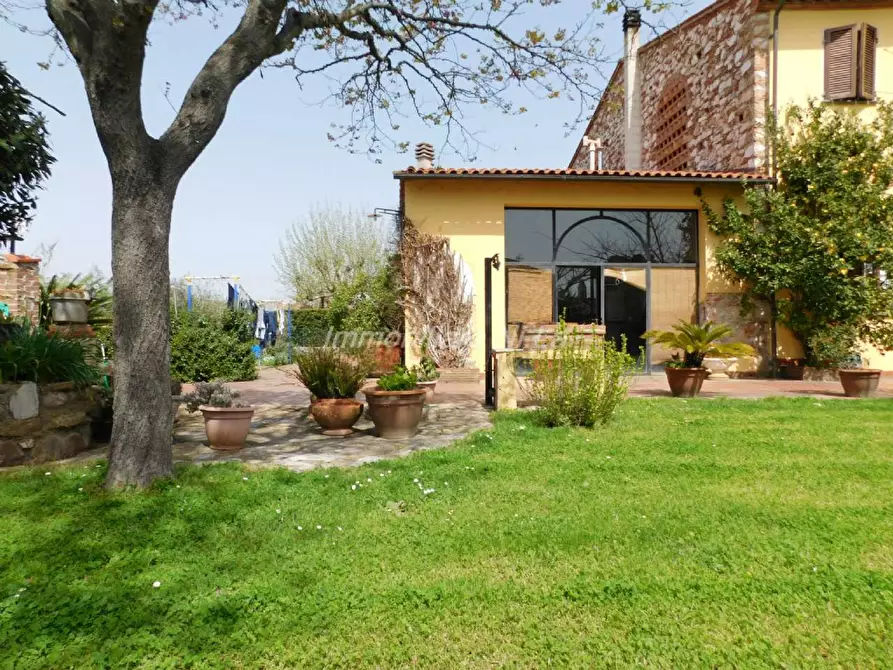 Immagine 8 di Rustico / casale in vendita  a San Giuliano Terme