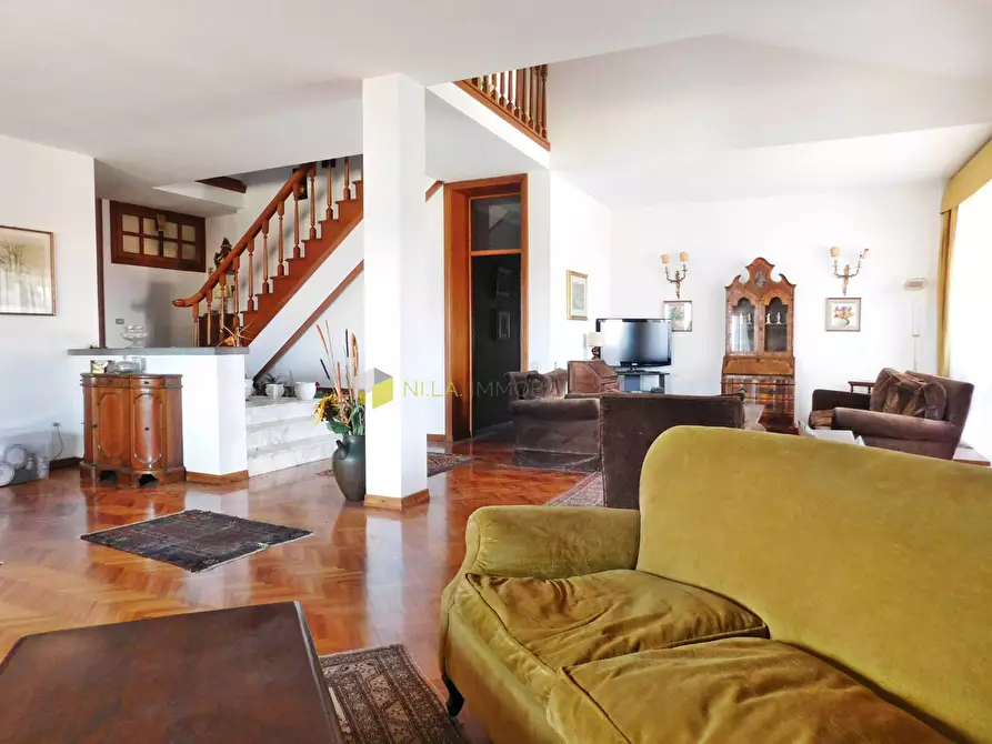 Immagine 10 di Mansarda in vendita  a Pisa