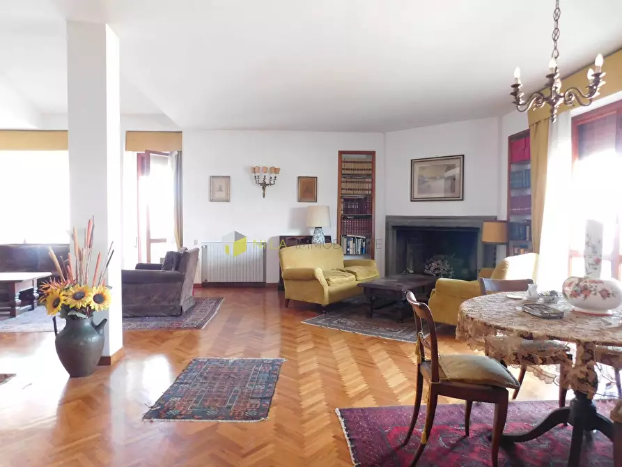 Immagine 23 di Mansarda in vendita  a Pisa