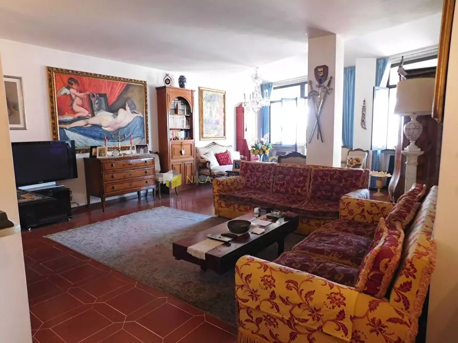 Immagine 2 di Mansarda in vendita  a Pisa