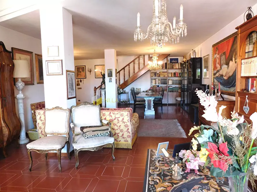 Immagine 10 di Mansarda in vendita  a Pisa