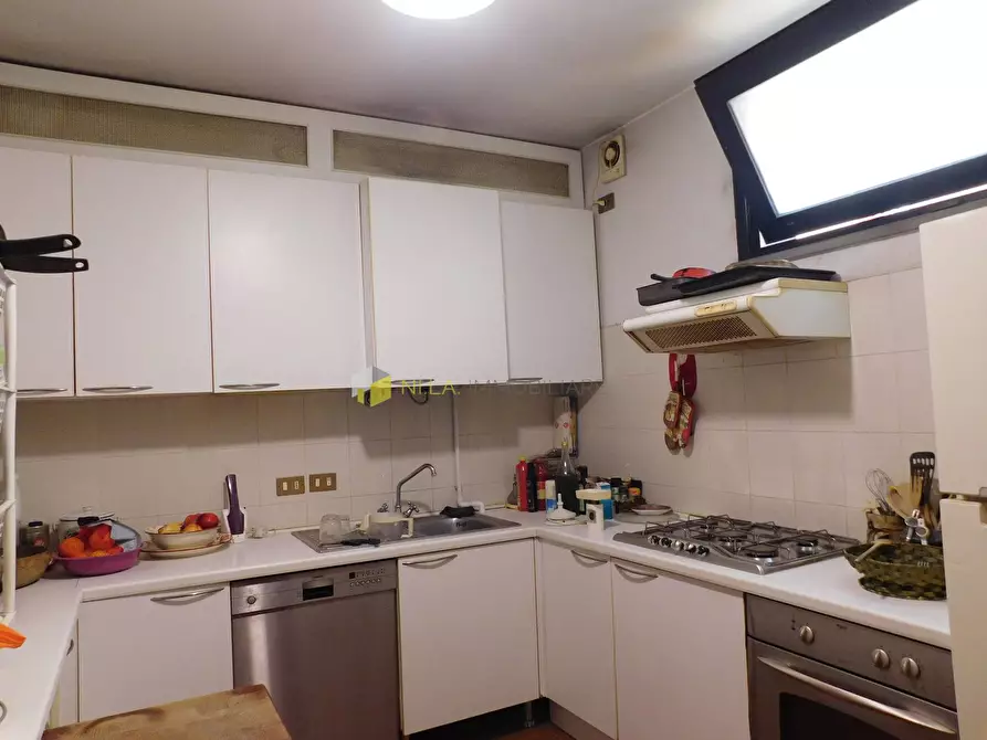 Immagine 16 di Mansarda in vendita  a Pisa