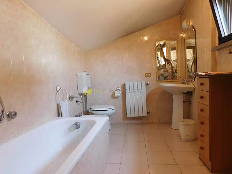 Immagine 40 di Mansarda in vendita  a Pisa