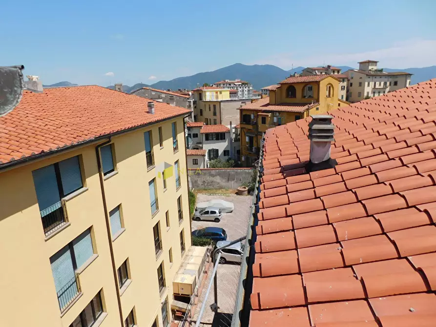 Immagine 47 di Mansarda in vendita  a Pisa