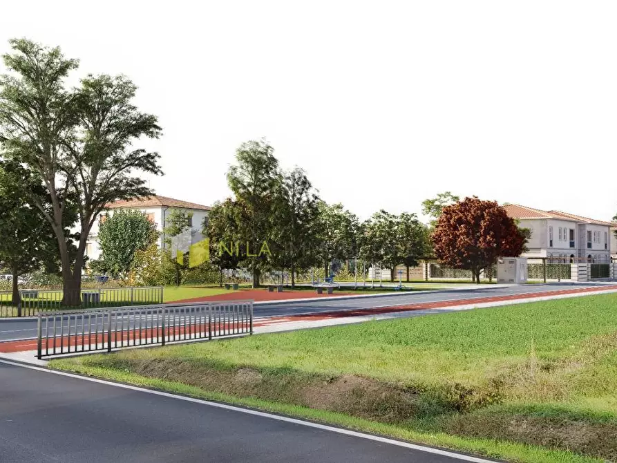 Immagine 2 di Villa in vendita  a San Giuliano Terme