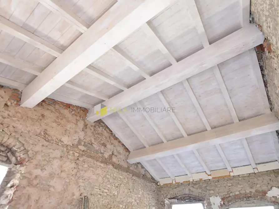 Immagine 5 di Appartamento in vendita  a Pisa