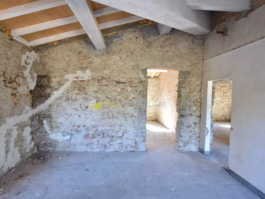 Immagine 1 di Appartamento in vendita  a Pisa