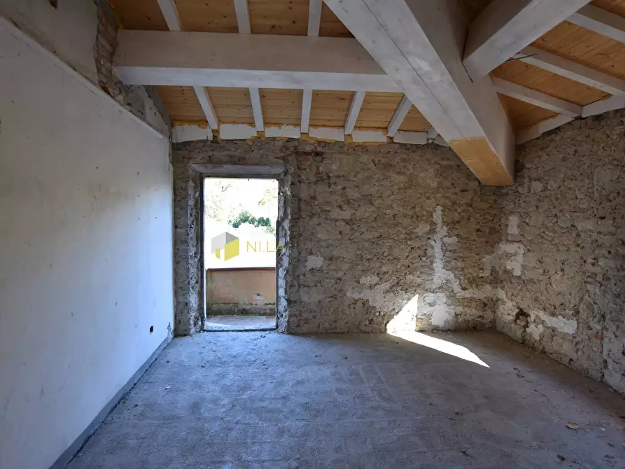 Immagine 10 di Appartamento in vendita  a Pisa