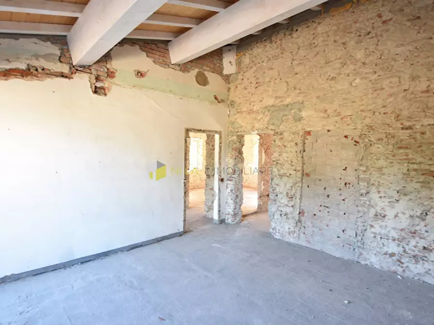 Immagine 18 di Appartamento in vendita  a Pisa