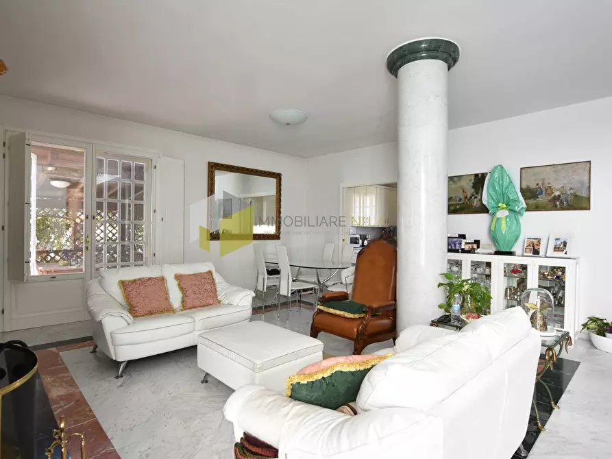 Immagine 6 di Villa in vendita  a Calcinaia