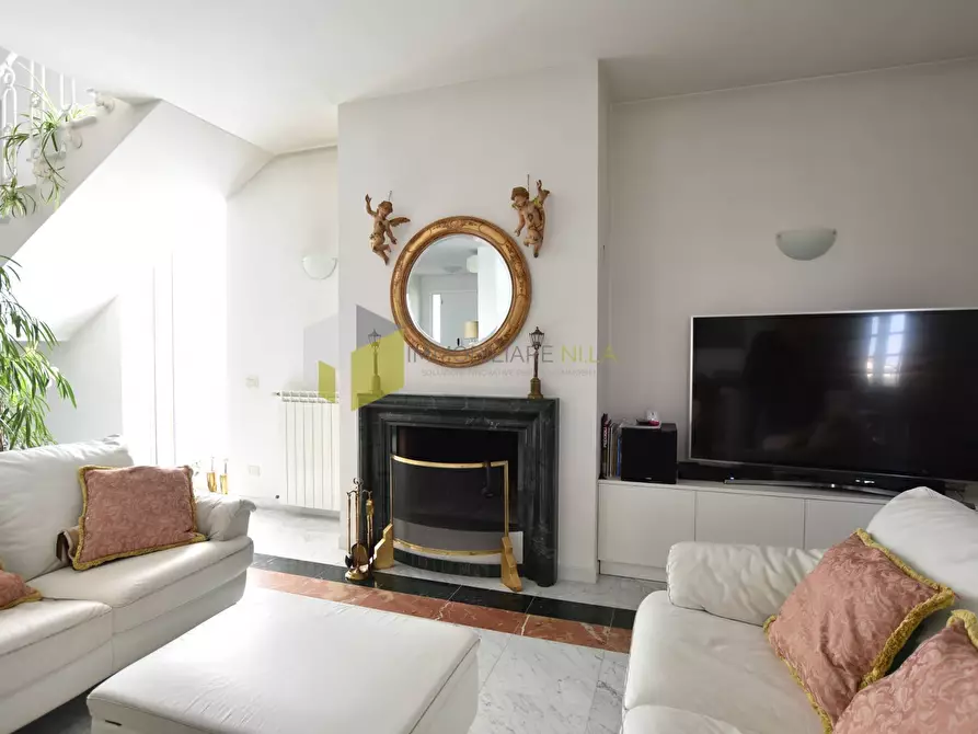 Immagine 4 di Villa in vendita  a Calcinaia