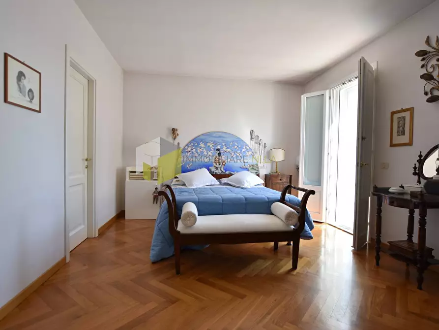 Immagine 17 di Villa in vendita  a Calcinaia