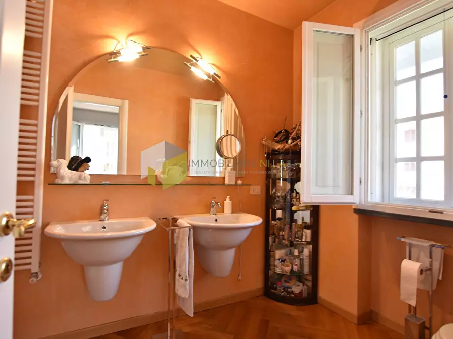 Immagine 21 di Villa in vendita  a Calcinaia