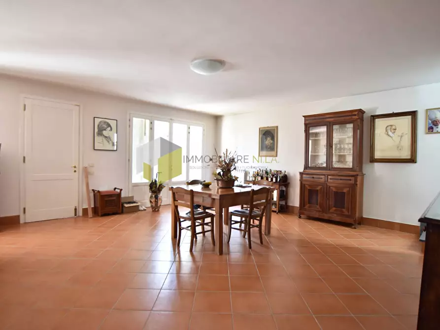 Immagine 26 di Villa in vendita  a Calcinaia