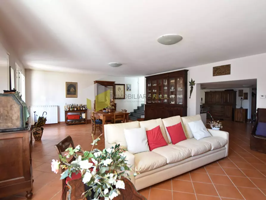 Immagine 29 di Villa in vendita  a Calcinaia