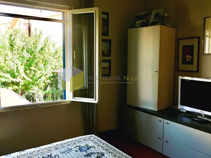 Immagine 10 di Villa in vendita  a Cascina