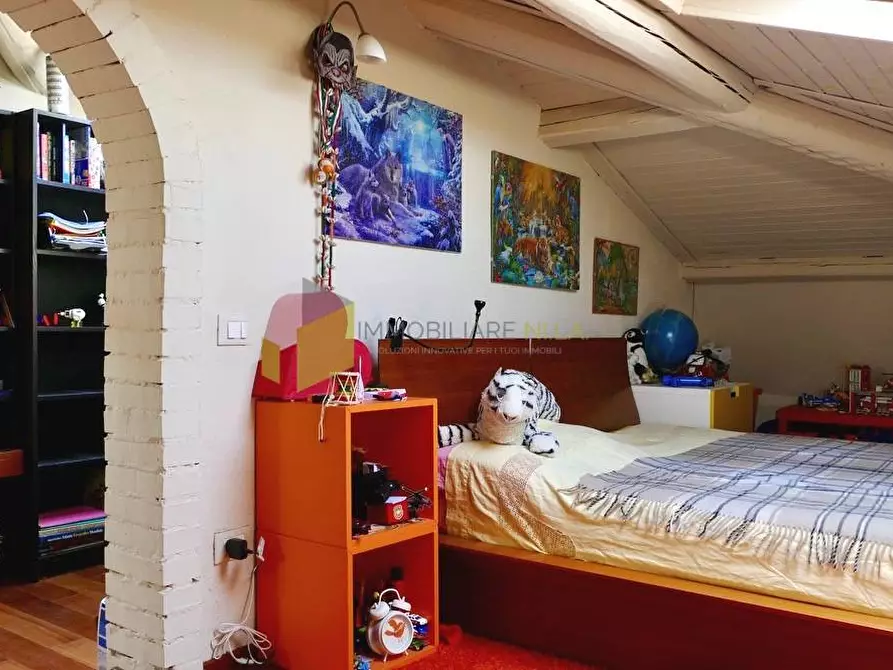 Immagine 12 di Villa in vendita  a Cascina