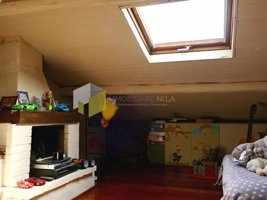 Immagine 13 di Villa in vendita  a Cascina