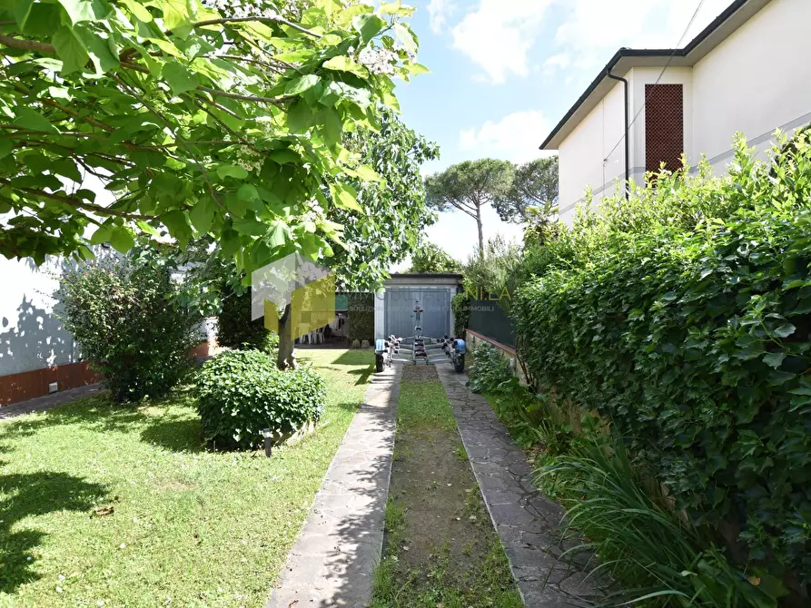 Immagine 10 di Casa indipendente in vendita  a Pisa