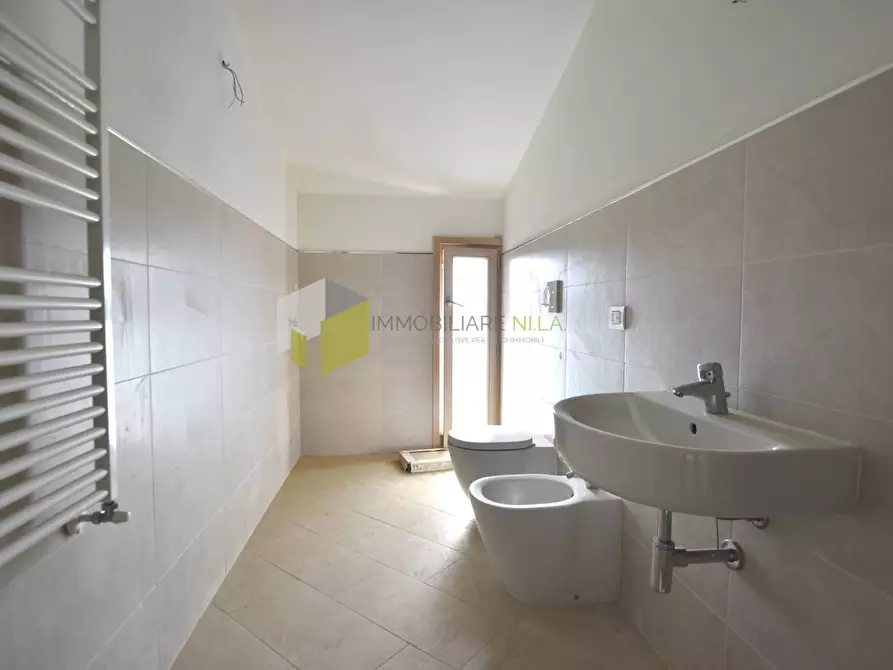 Immagine 11 di Appartamento in vendita  a Pisa