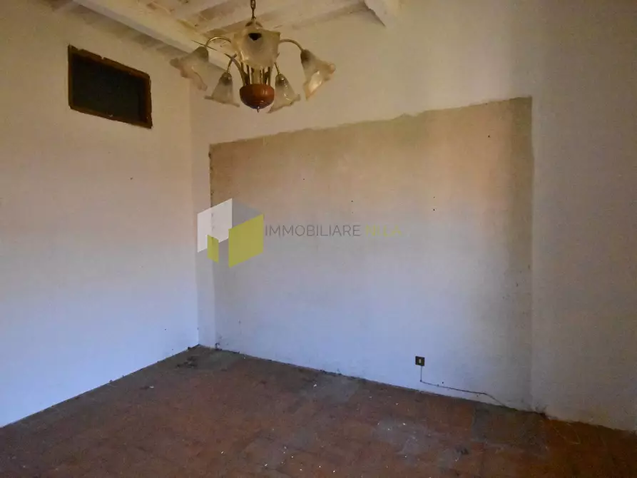 Immagine 17 di Appartamento in vendita  a Pisa