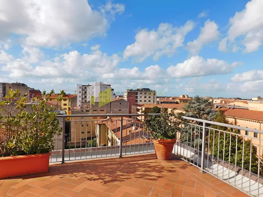 Immagine 27 di Mansarda in vendita  a Pisa