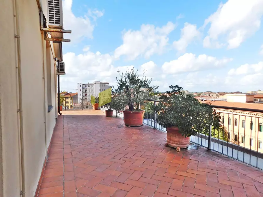 Immagine 38 di Mansarda in vendita  a Pisa