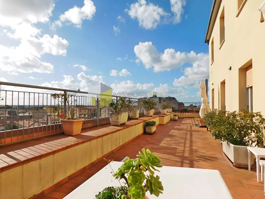 Immagine 41 di Mansarda in vendita  a Pisa