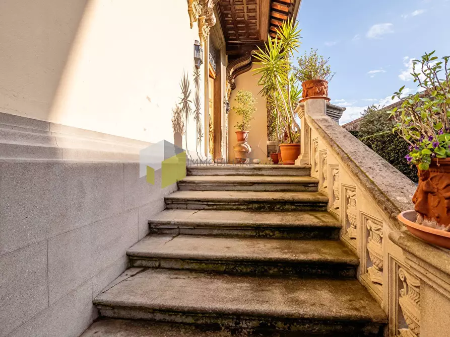 Immagine 4 di Villa in vendita  a Pisa