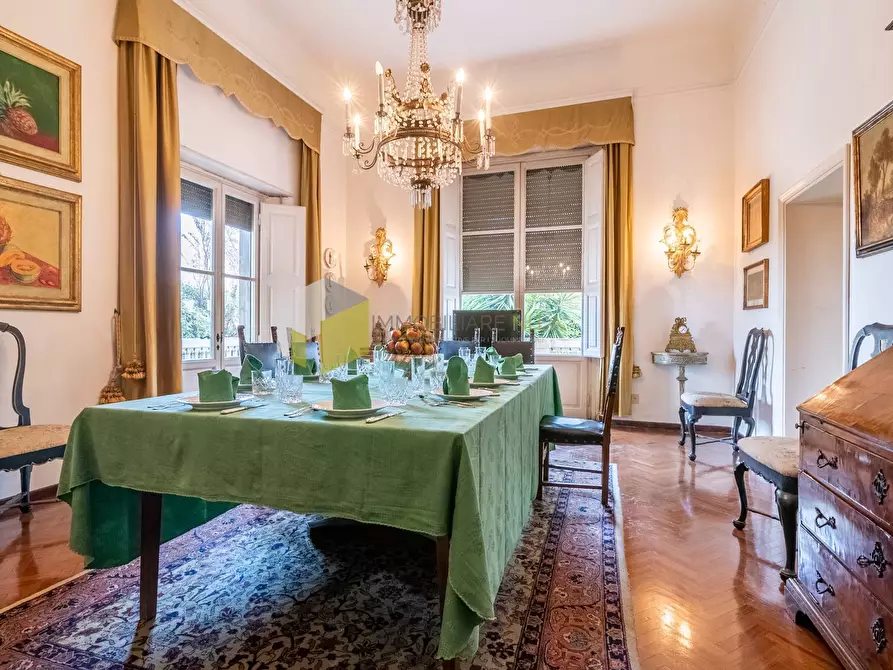 Immagine 8 di Villa in vendita  a Pisa