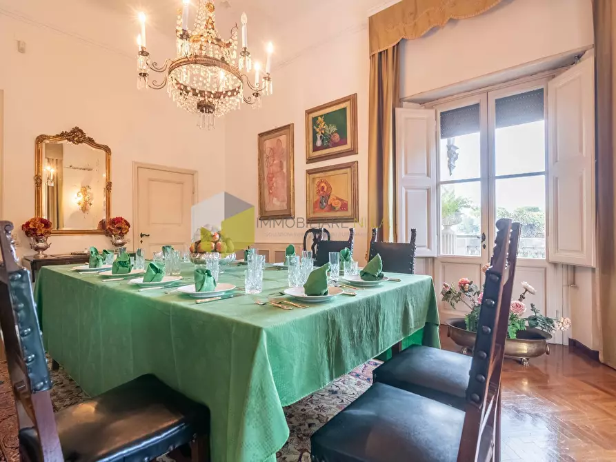 Immagine 9 di Villa in vendita  a Pisa