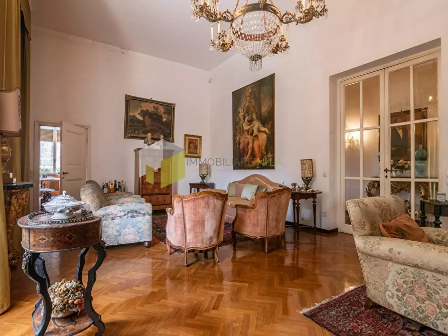 Immagine 13 di Villa in vendita  a Pisa