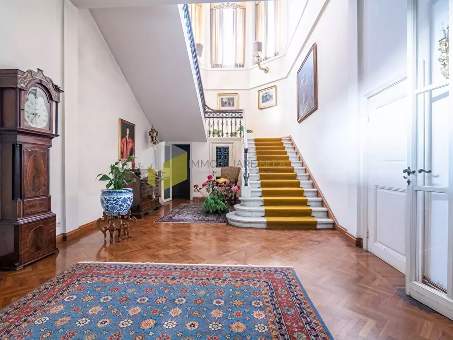 Immagine 26 di Villa in vendita  a Pisa