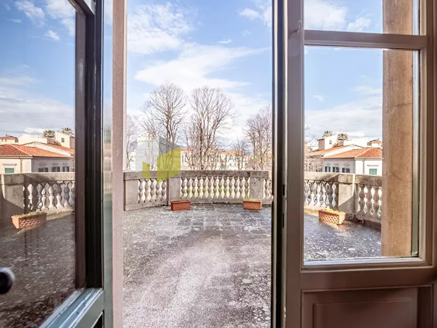 Immagine 33 di Villa in vendita  a Pisa